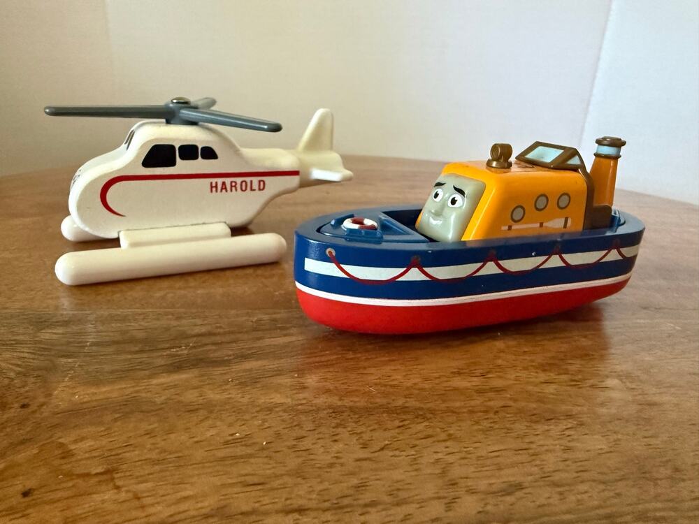 Thomas Wooden Railway Harold the Helicopter & Captain Boat Rescue Learning